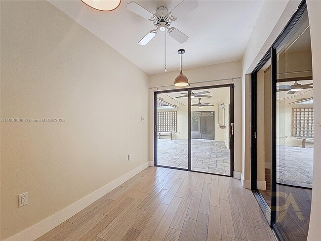 Building Photo - 15820 Sedgewyck Cir N