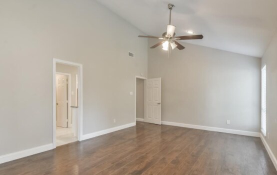 Building Photo - 2119 Woodstream Dr