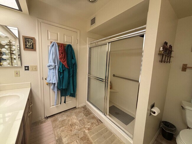 Building Photo - Lovely Long Term Unfurnished Home in 45+ Active Adult Resort Community of Leisure World