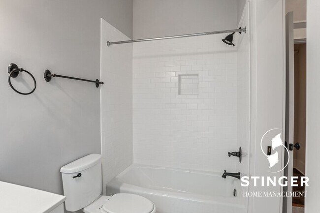 Building Photo - 30 Harford