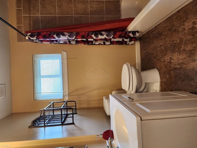 Building Photo - 3 br, 3.5 bath House - 25857 Westfield