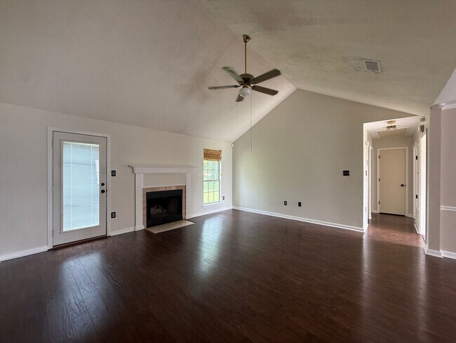 Building Photo - 3313 Camak Dr