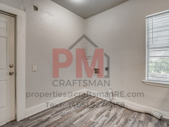 Building Photo - 1226 NW 8th St