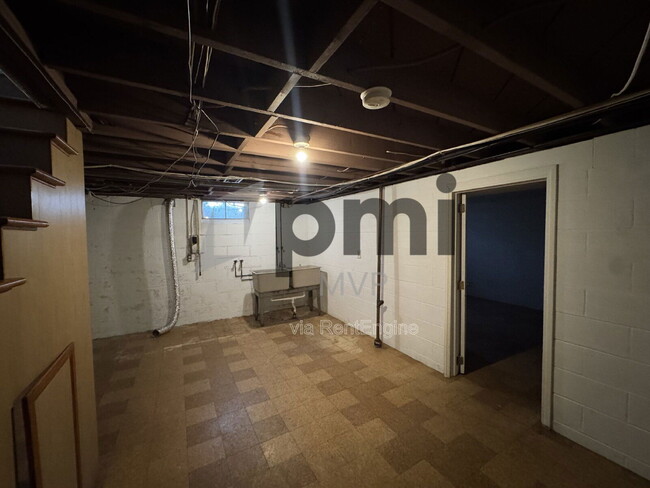 Building Photo - 312 Highfield Dr