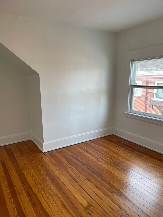 Building Photo - 3406 Erie Ave