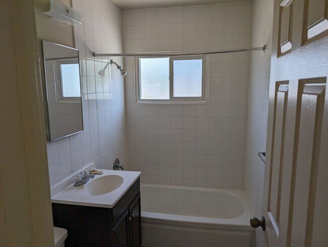 Building Photo - Nevada 4-Plex
