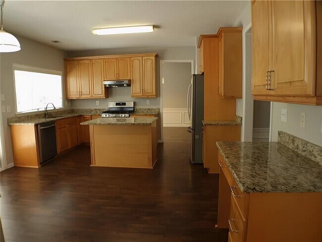 Building Photo - 2237 Traywick Chase