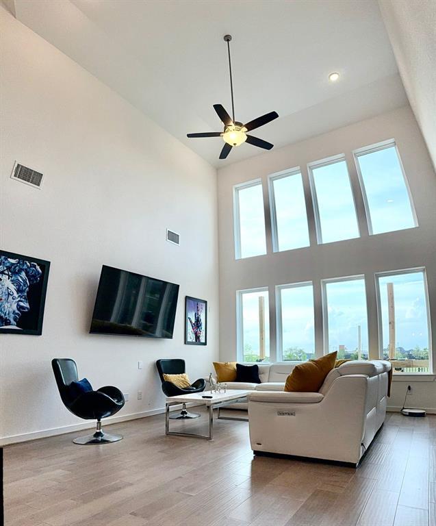 Building Photo - 31422 Beacon Cove Trl