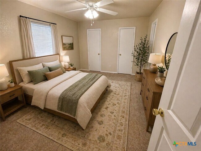 Building Photo - 2606 Timberline Dr