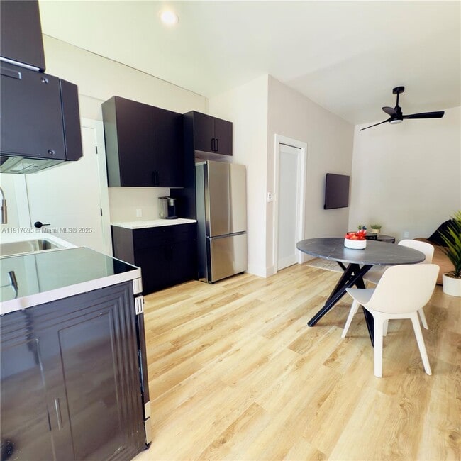 Building Photo - 220 NW 126th St