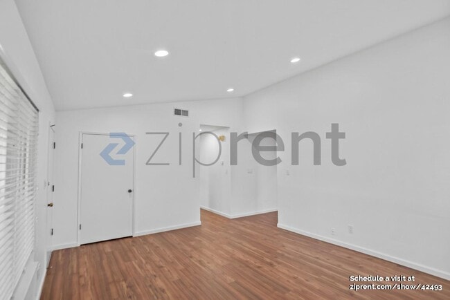 Building Photo - 516 Tanager Rd