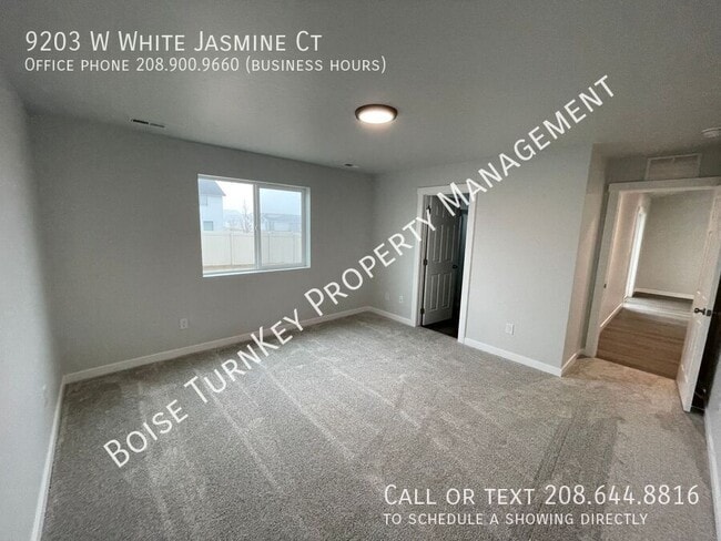 Building Photo - 9203 W White Jasmine Ct