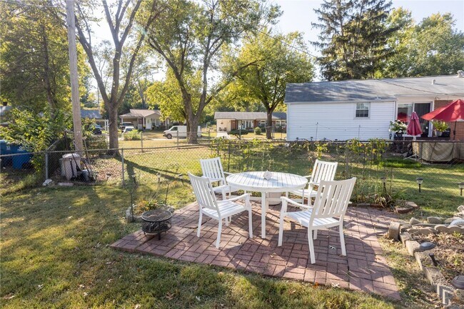 Building Photo - 4464 Mohegan Dr