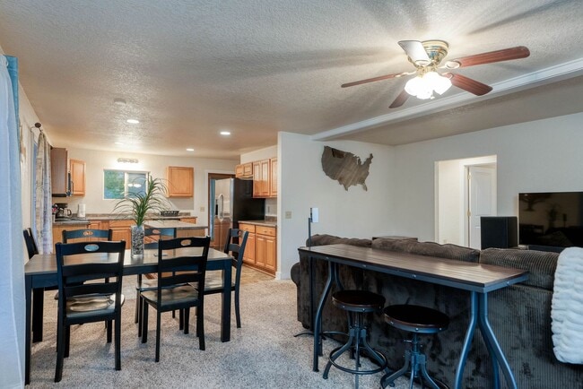 Building Photo - Hot Tub, Heated 3-Car Garage, Pet-Friendly, Enclosed Yard With Privacy Fence