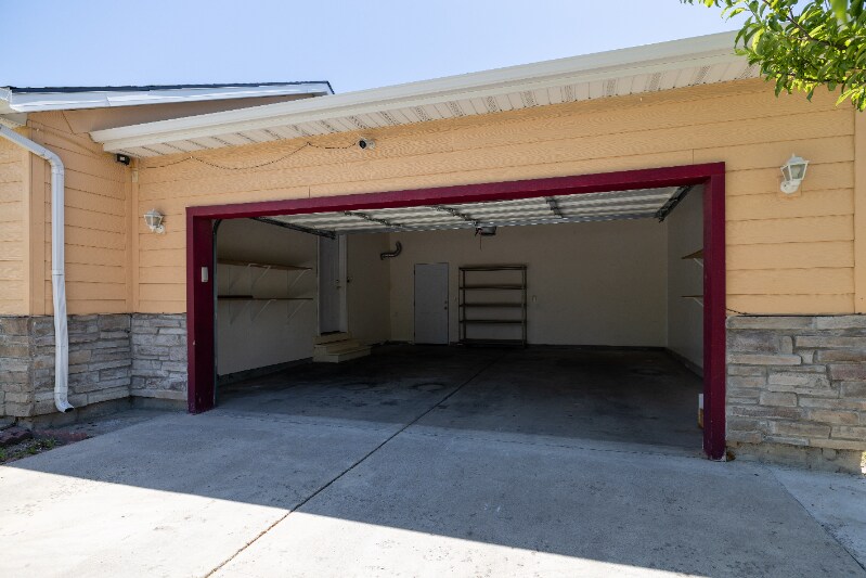 Building Photo - 496 E 3400 S