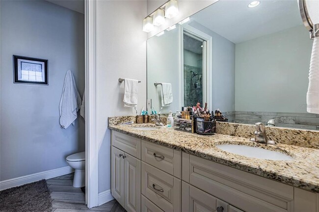 Building Photo - 7004 Grevilla Ave S