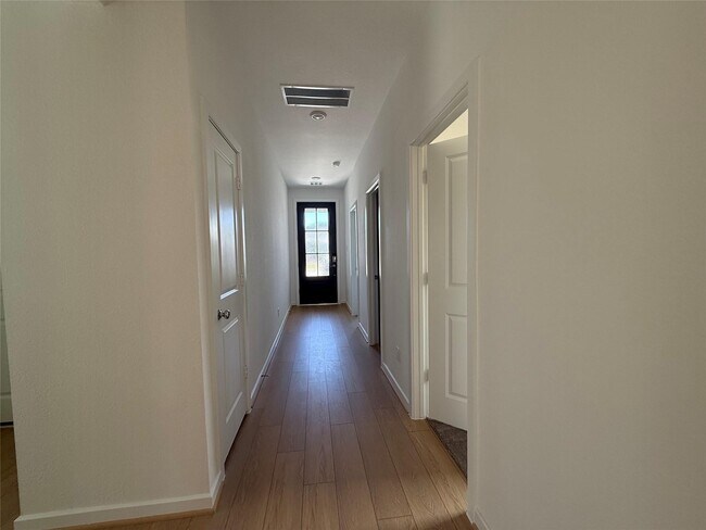 Building Photo - 9730 Arrigoni Creek Dr