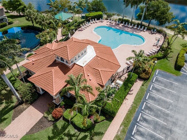 Building Photo - 9745 Roundstone Cir