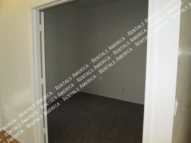 Building Photo - 10845 E Dragoon Ave