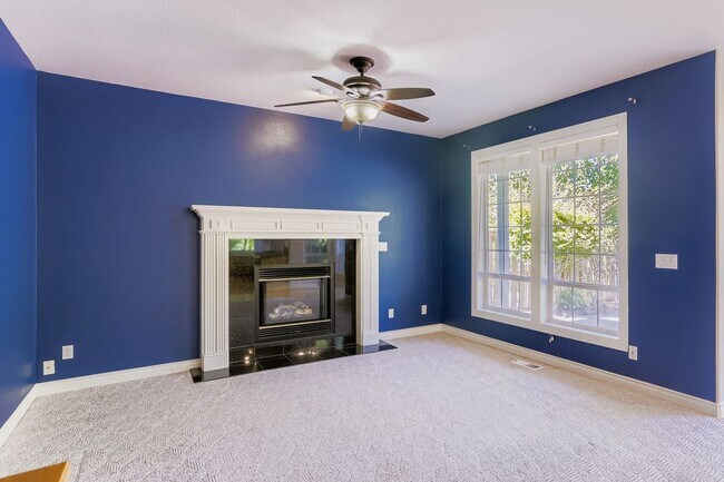 Building Photo - Spacious Bethany Home with Attached Garage, Fenced Yard, Washer/Dryer Included