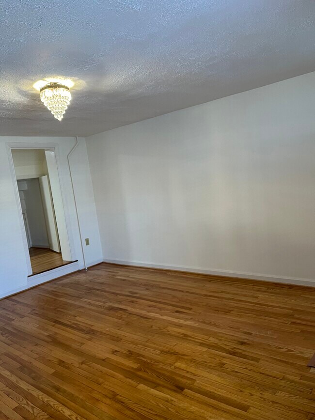 Building Photo - 366 W Patrick St