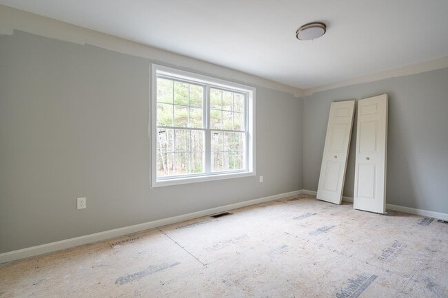 Building Photo - 86 Reservoir Dr