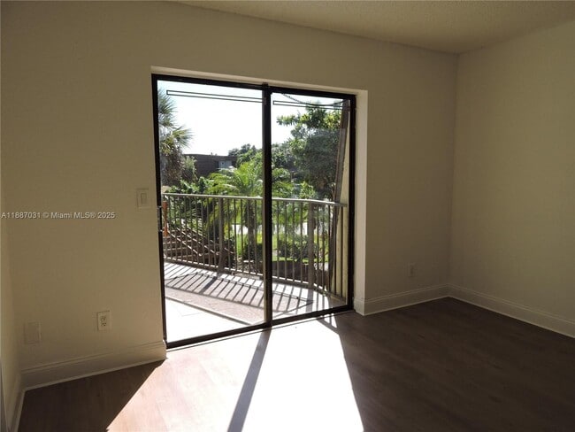 Building Photo - 1316 SW 118th Terrace