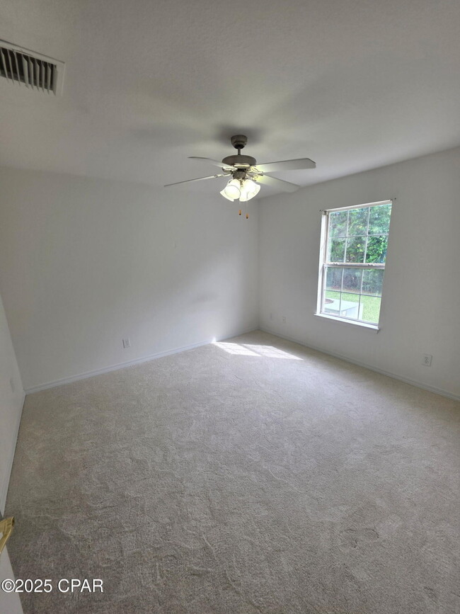 Building Photo - 3046 Meadow St