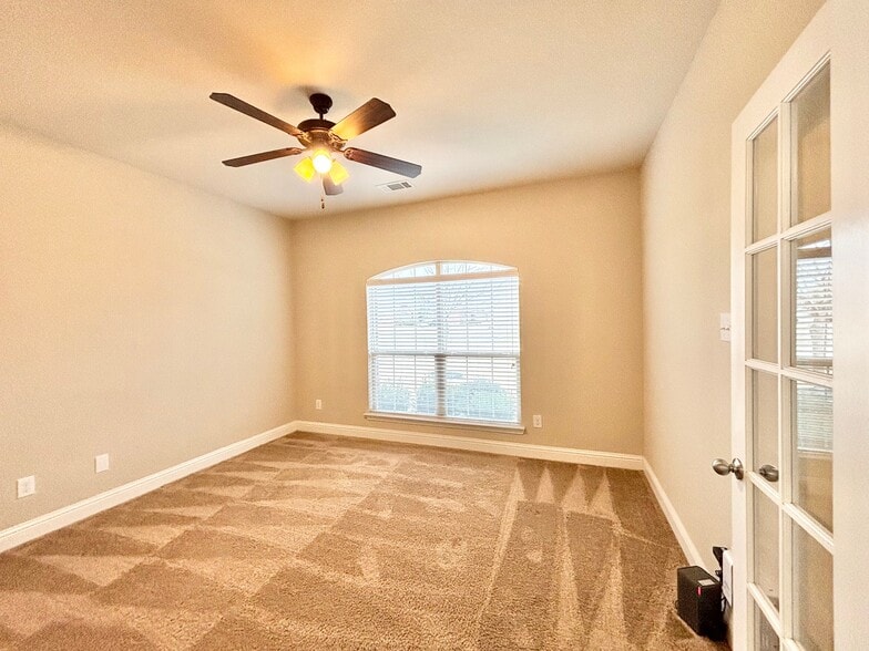 Building Photo - 3010 Sweetwater Trl