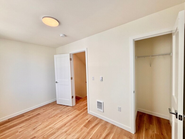 Building Photo - 3646 13th Ave W