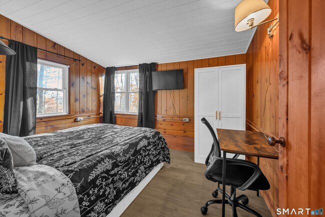 Building Photo - 12 Park Rd