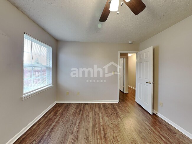 Building Photo - 489 E Quail Ridge Dr