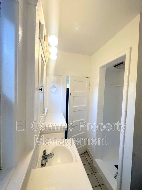 Building Photo - 5758 Pickering Ave