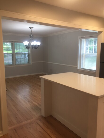 Dining Room /Island - 6035 Oak St