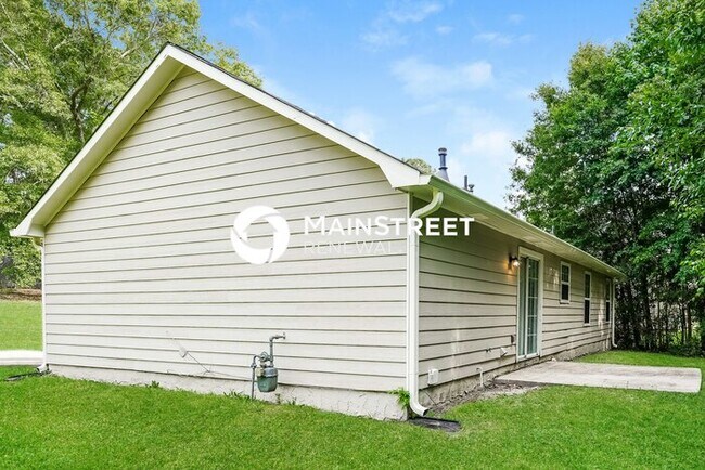 Building Photo - 3 Bedroom Pet-Friendly Home in UNION CITY, GA with Main Street Renewal