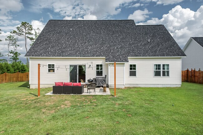 Building Photo - 425 Sea Buoy Ln