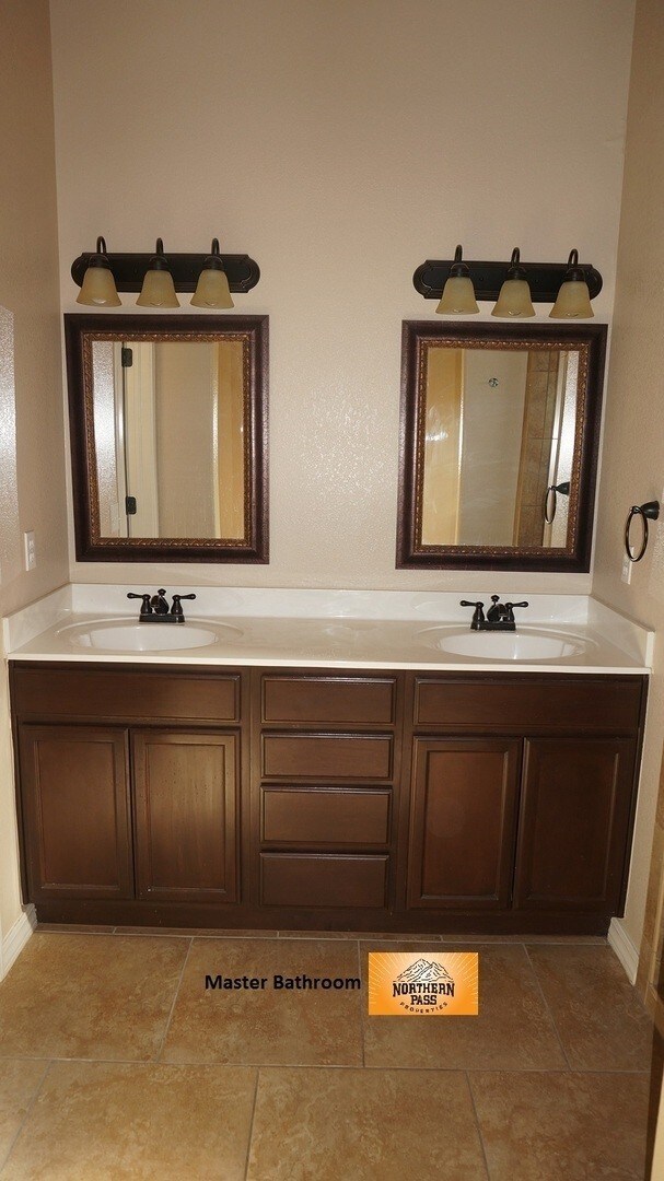 Building Photo - Amazing 3 Bedroom Home in Gated Community!