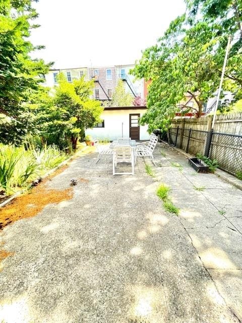 Building Photo - 145 Grand St