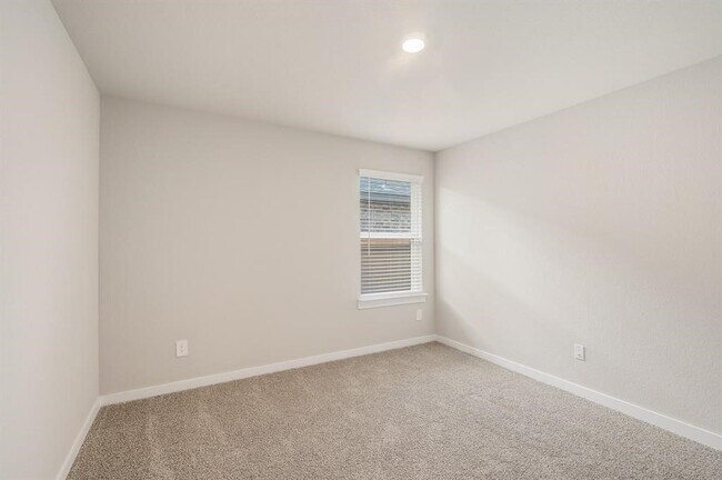 Building Photo - 29422 Pikes Peak Dr