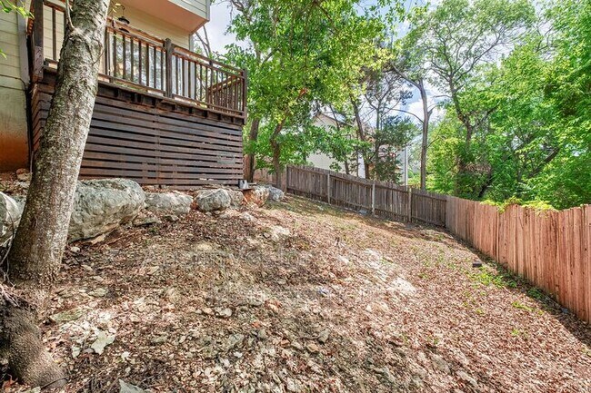 Building Photo - 1005 Canyon Edge Dr