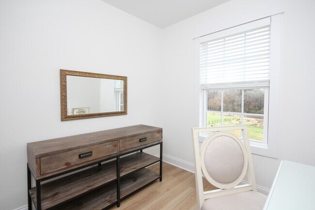 Building Photo - Luxury Townhome in Lincolnton