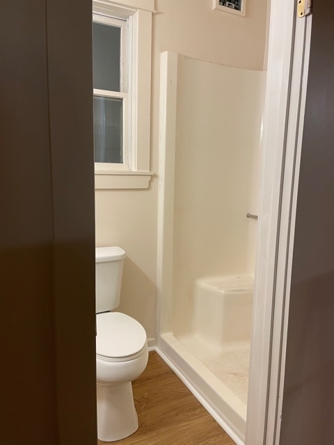 Bathroom - 1158 Forest Ave