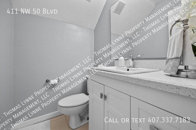 Building Photo - 411 NW 50th Blvd