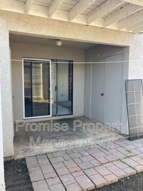 Building Photo - 274 Riverview Way