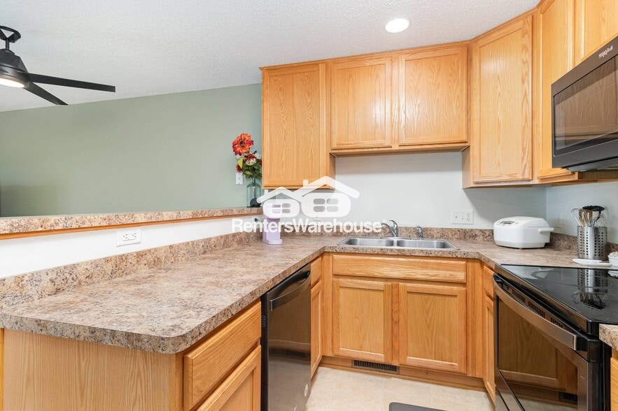 Building Photo - 4845 Underwood Ln N
