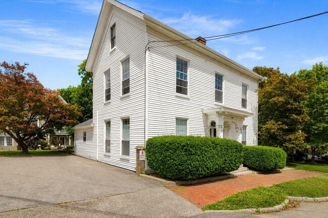 Building Photo - 649 State Street