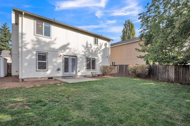 Building Photo - 3114 SE Tumblestone Dr