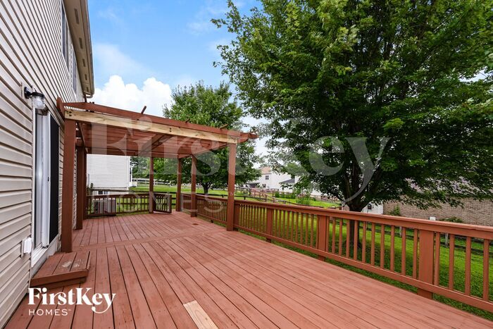 Building Photo - 6176 Fox Run Ln