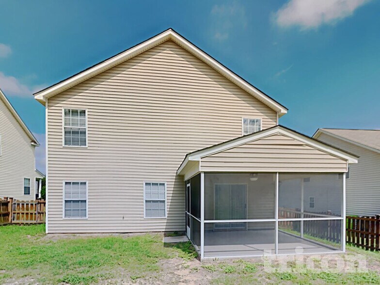 Building Photo - 1952 Lake Carolina Dr