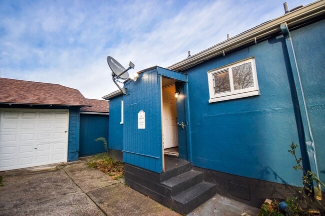 Building Photo - KIL-2121-2125